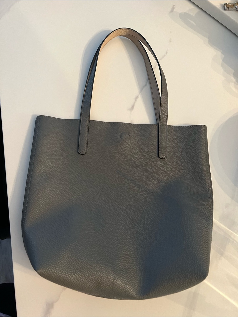 Classic Gray pebble Leather Tote Bag - with magnet closure